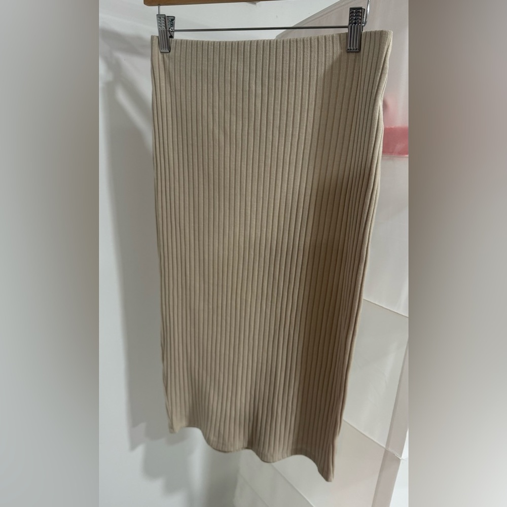 Pencil skirt